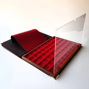 Libro astuccio grande con vassoio in velluto rosso a 54 caselle quadrate da 30 mm 1