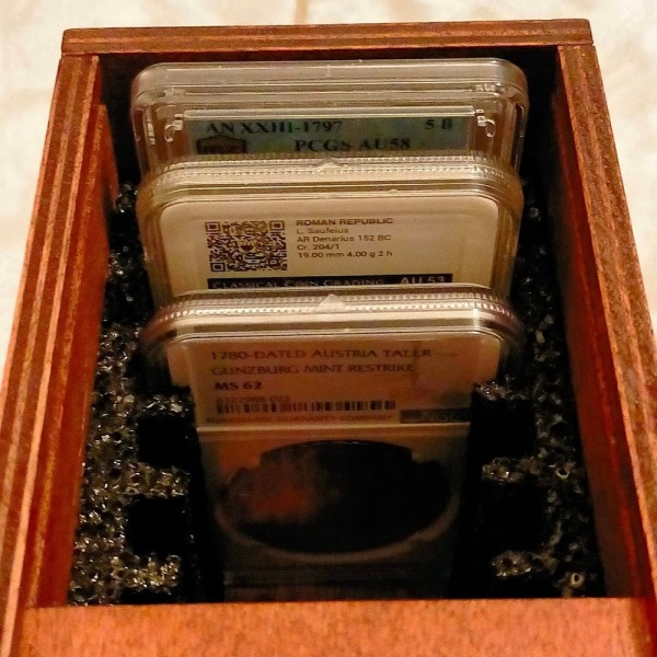 Box in legno impilabile per monete certificate in slabs 5